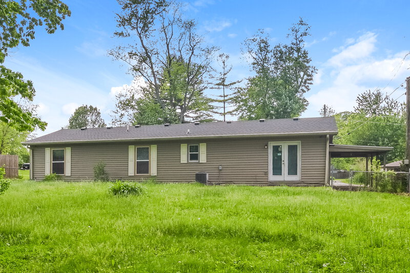 2,120/Mo, 4825 Manker St Indianapolis, IN 46227 Rear View