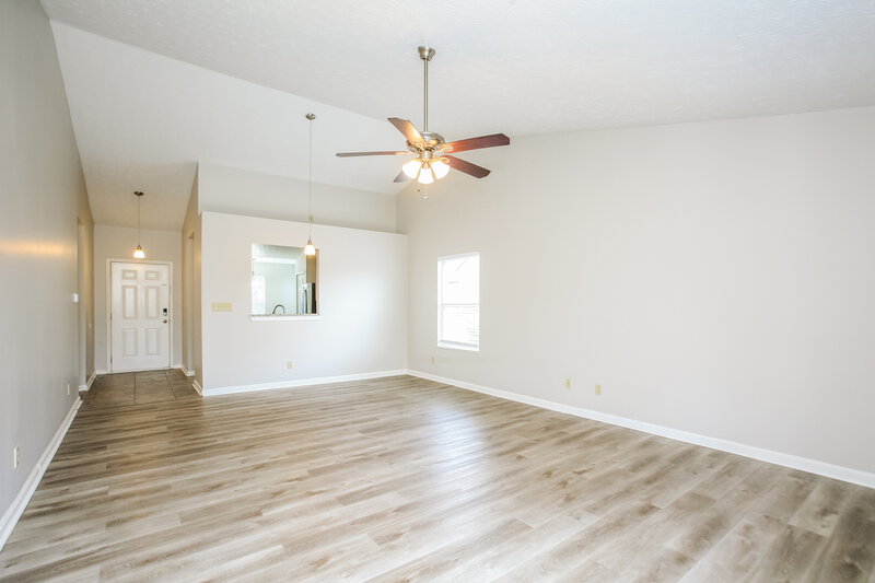 1,750/Mo, 3420 Cold Harbor Dr Indianapolis, IN 46227 Living Room View 2
