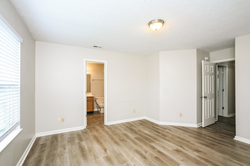 1,750/Mo, 3420 Cold Harbor Dr Indianapolis, IN 46227 Main Bedroom View 2