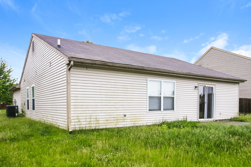 1,750/Mo, 3420 Cold Harbor Dr Indianapolis, IN 46227 Rear View 2