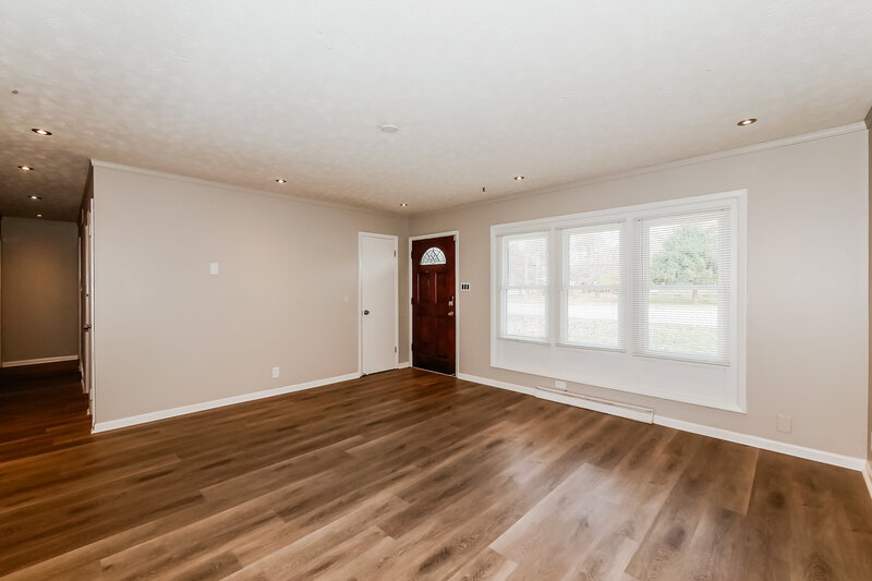 1,625/Mo, 4626 S Keystone Ave Indianapolis, IN 46227 Living Room View