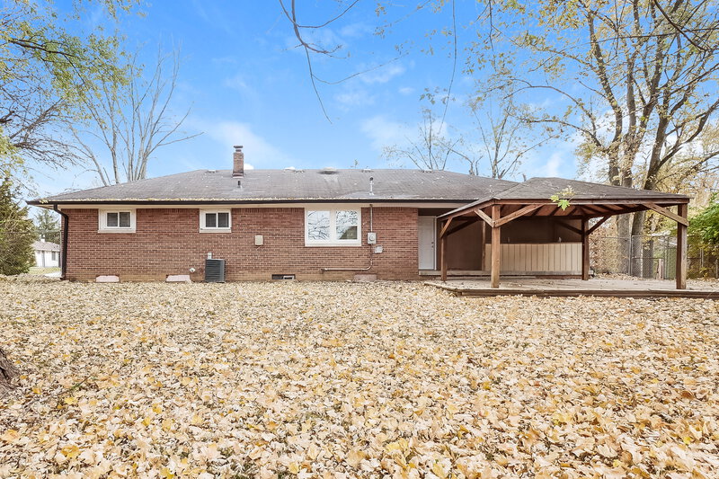 1,625/Mo, 4626 S Keystone Ave Indianapolis, IN 46227 Rear View 2