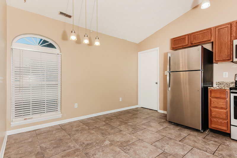 1,650/Mo, 2628 Lullwater Ln Indianapolis, IN 46229 Dining Room View