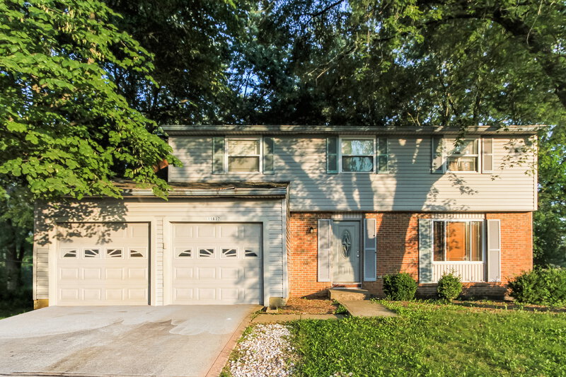 3,420/Mo, 11637 Whidbey Dr Cumberland, IN 46229 External View