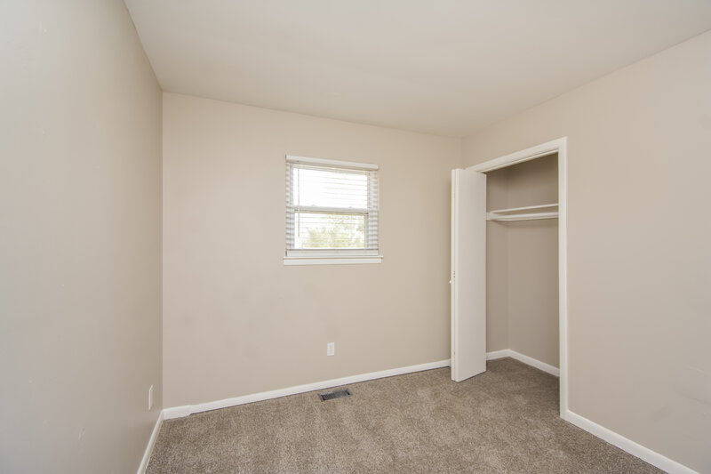 1,575/Mo, 1533 Moores Manor Indianapolis, IN 46229 Bedroom View 2