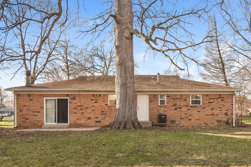 1,575/Mo, 1533 Moores Manor Indianapolis, IN 46229 Rear View