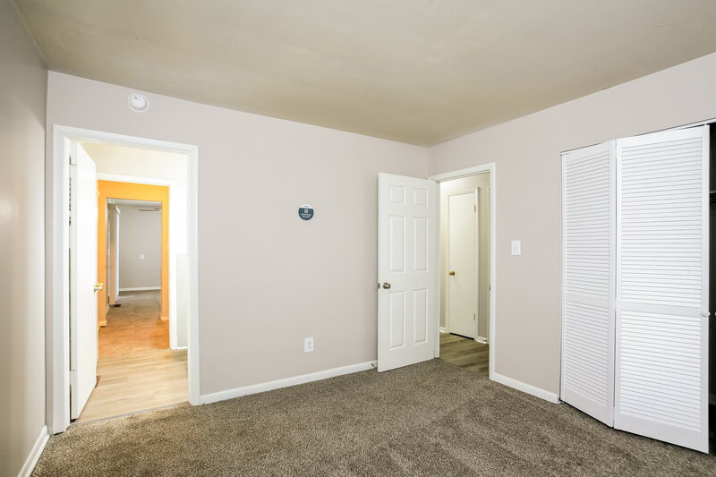 1,750/Mo, 51 N Galeston Ave Indianapolis, IN 46229 Main Bedroom View 2