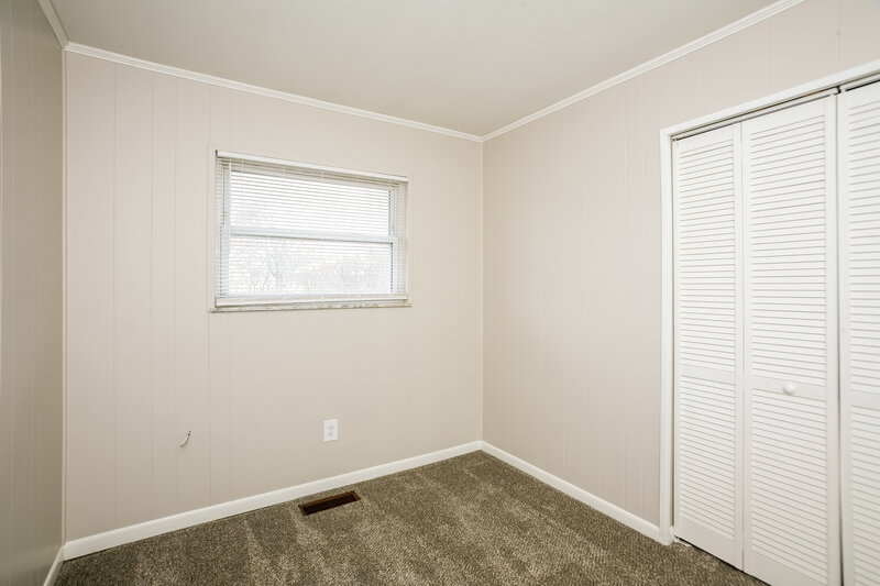 1,750/Mo, 51 N Galeston Ave Indianapolis, IN 46229 Bedroom View
