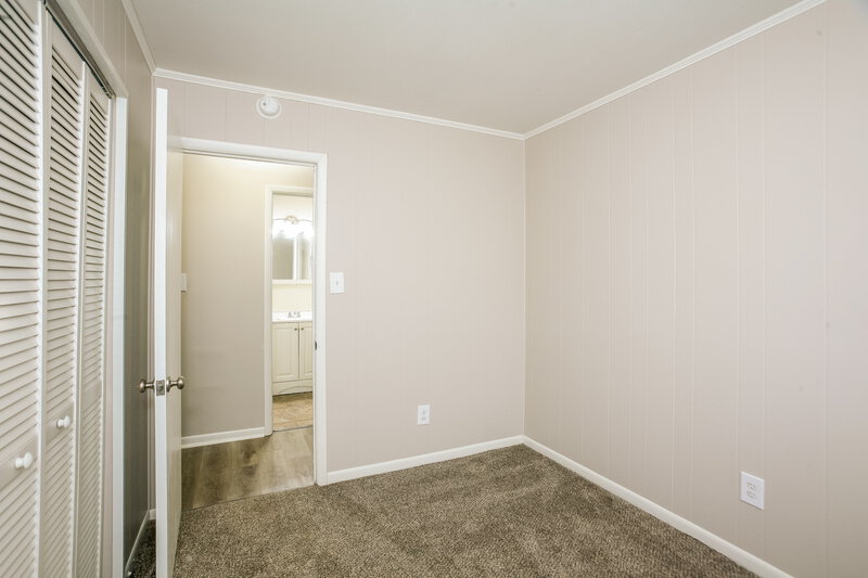 1,750/Mo, 51 N Galeston Ave Indianapolis, IN 46229 Bedroom View 2