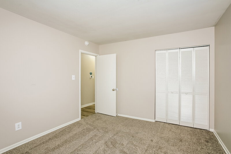 1,750/Mo, 51 N Galeston Ave Indianapolis, IN 46229 Bedroom View 3