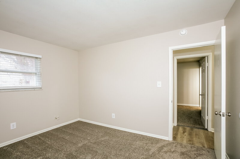 1,750/Mo, 51 N Galeston Ave Indianapolis, IN 46229 Bedroom View 4