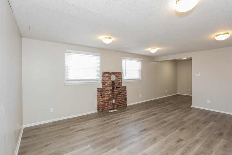 1,730/Mo, 1850 N Schwier Dr Indianapolis, IN 46229 Family Room View