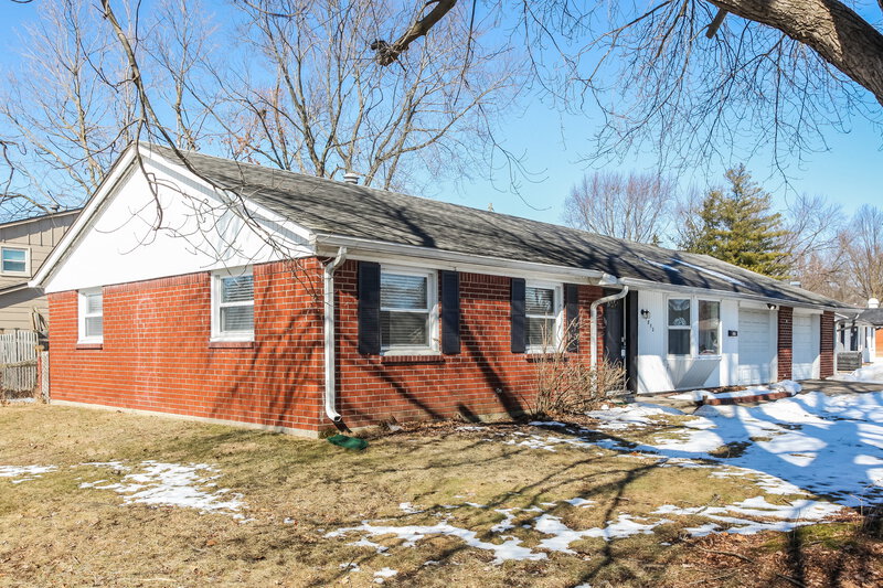 1,730/Mo, 1850 N Schwier Dr Indianapolis, IN 46229 Rear View