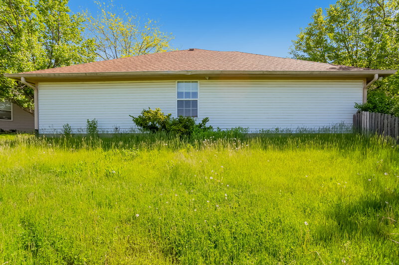 1,600/Mo, 10107 Park Royale Dr Indianapolis, IN 46229 Rear View