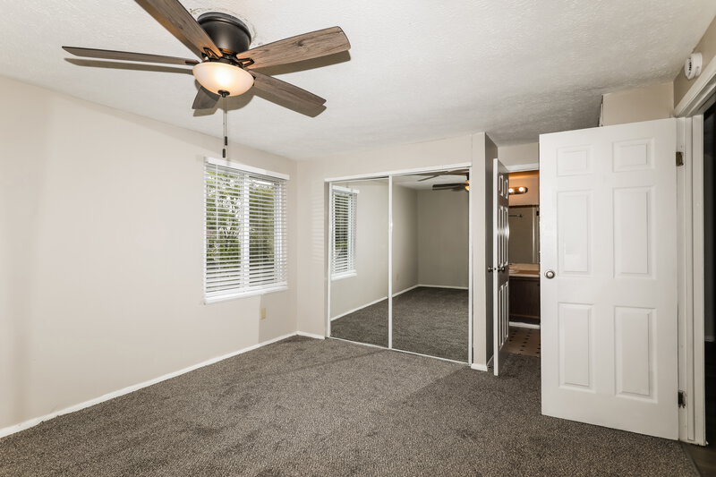 1,555/Mo, 822 Woodlark Dr Indianapolis, IN 46229 Main Bedroom View 2