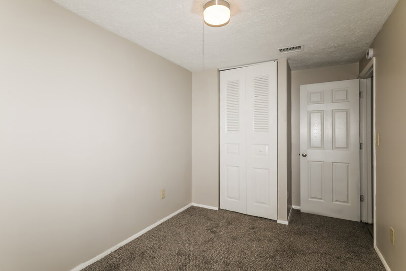 1,555/Mo, 822 Woodlark Dr Indianapolis, IN 46229 Bedroom View