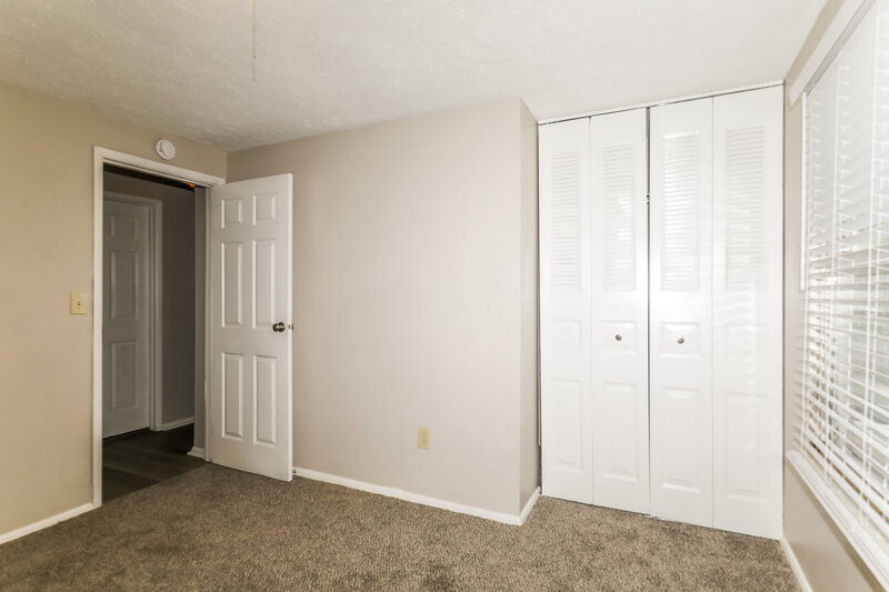 1,555/Mo, 822 Woodlark Dr Indianapolis, IN 46229 Bedroom View 2