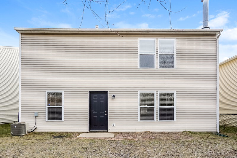 1,985/Mo, 2044 Southernwood Ln Indianapolis, IN 46231 Rear View