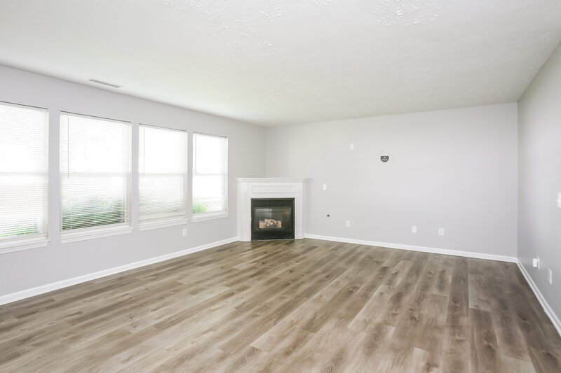 2,330/Mo, 1446 Hillcot Ln Indianapolis, IN 46231 Living Room View
