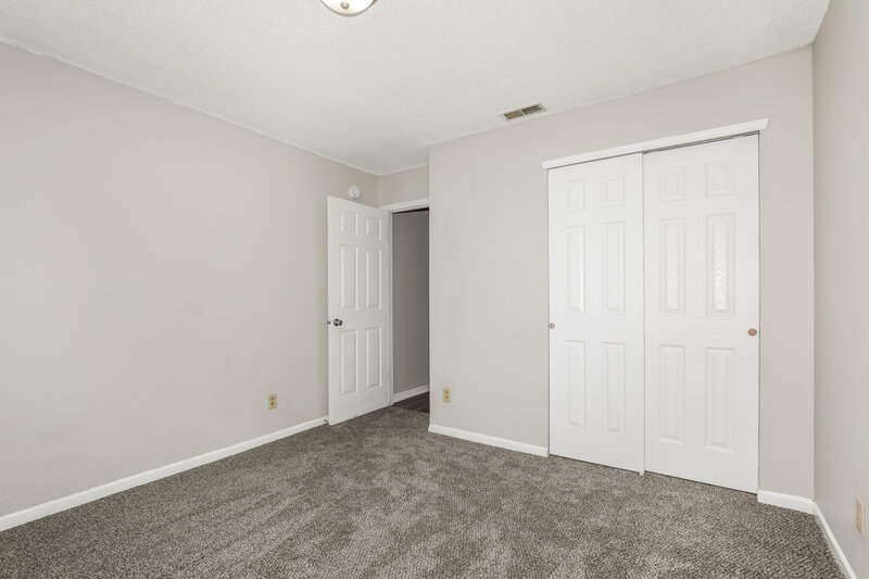 1,705/Mo, 1836 Dutch Elm Dr Indianapolis, IN 46231 Bedroom View