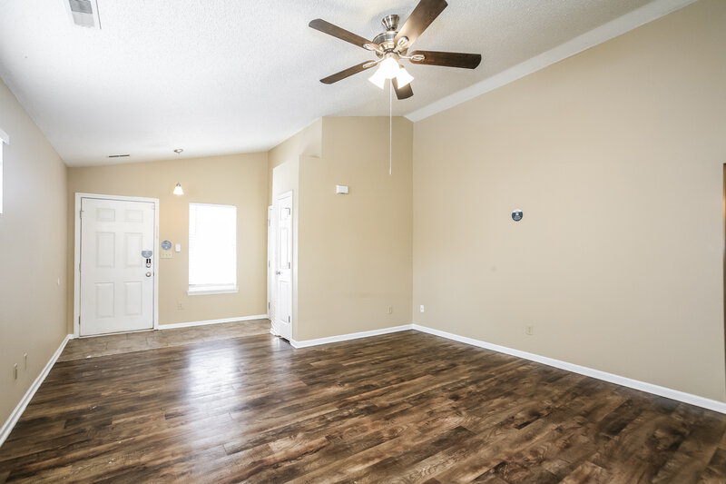 1,795/Mo, 8904 Lighthorse Dr Indianapolis, IN 46231 Living Room View 2