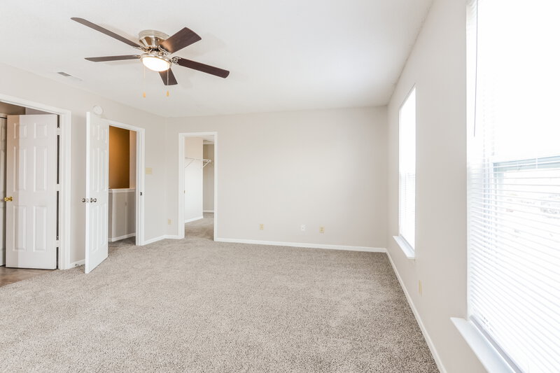 2,030/Mo, 2012 Southernwood Ln Indianapolis, IN 46231 Main Bedroom View