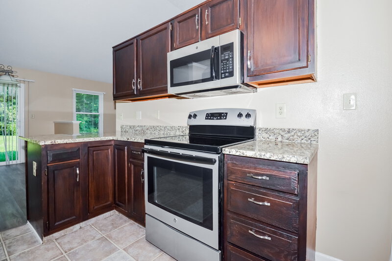 1,945/Mo, 9012 Lighthorse Dr Indianapolis, IN 46231 Kitchen View 2