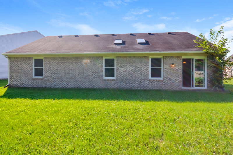 1,945/Mo, 9012 Lighthorse Dr Indianapolis, IN 46231 Rear View