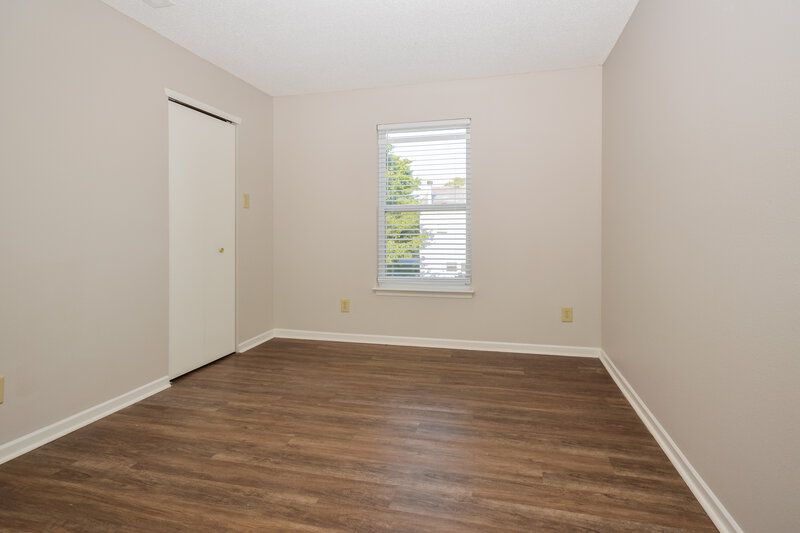 1,550/Mo, 1918 Dutch Elm Dr Indianapolis, IN 46231 Bedroom View