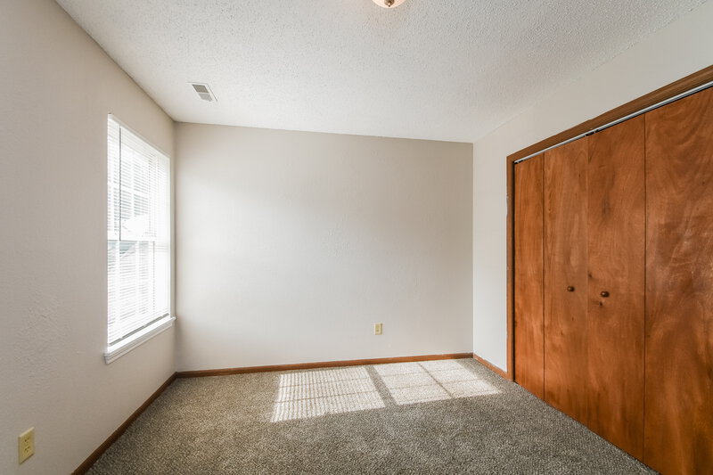 1,800/Mo, 1247 Country Ridge Ln Indianapolis, IN 46234 Bedroom View 2