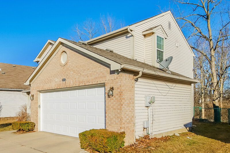 1,535/Mo, 10802 Snowdrop Way Indianapolis, IN 46235 Front View 2