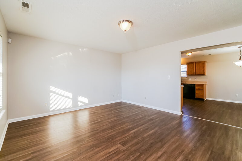 1,535/Mo, 10802 Snowdrop Way Indianapolis, IN 46235 Living Room View 2