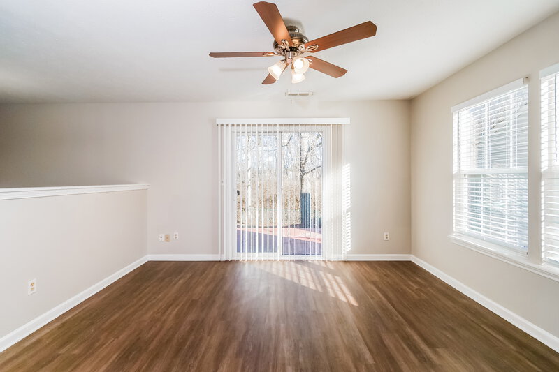 1,535/Mo, 10802 Snowdrop Way Indianapolis, IN 46235 Family Room View