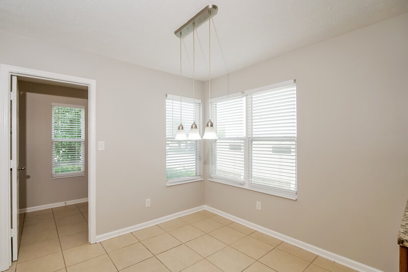 1,635/Mo, 11611 Signet Ln Indianapolis, IN 46235 Dining Room View