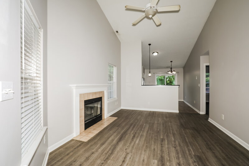 1,800/Mo, 6439 Titania Dr Indianapolis, IN 46236 Living Room View