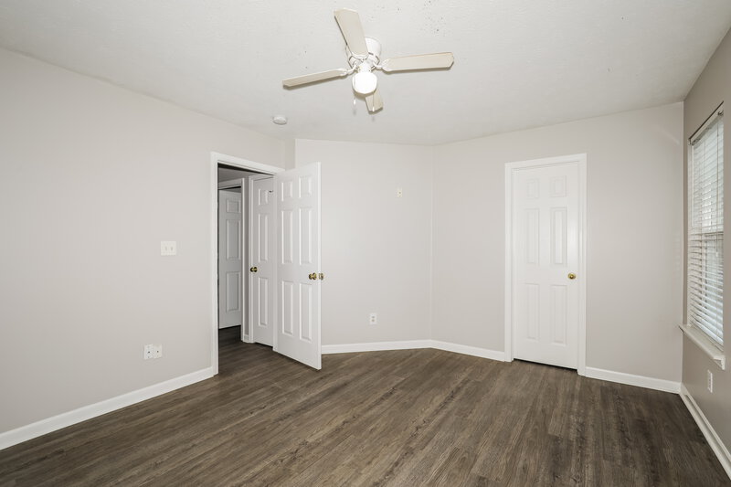 1,800/Mo, 6439 Titania Dr Indianapolis, IN 46236 Main Bedroom View 2