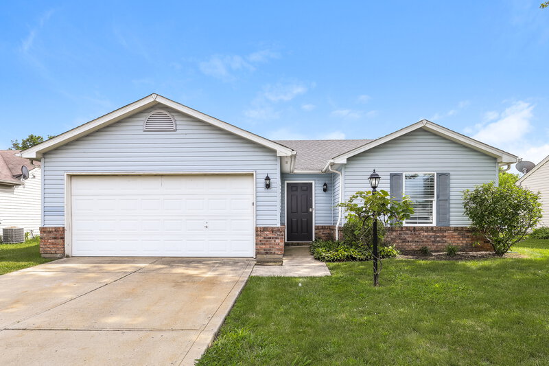 1,730/Mo, 12719 Spurrington Way Indianapolis, IN 46236 External View
