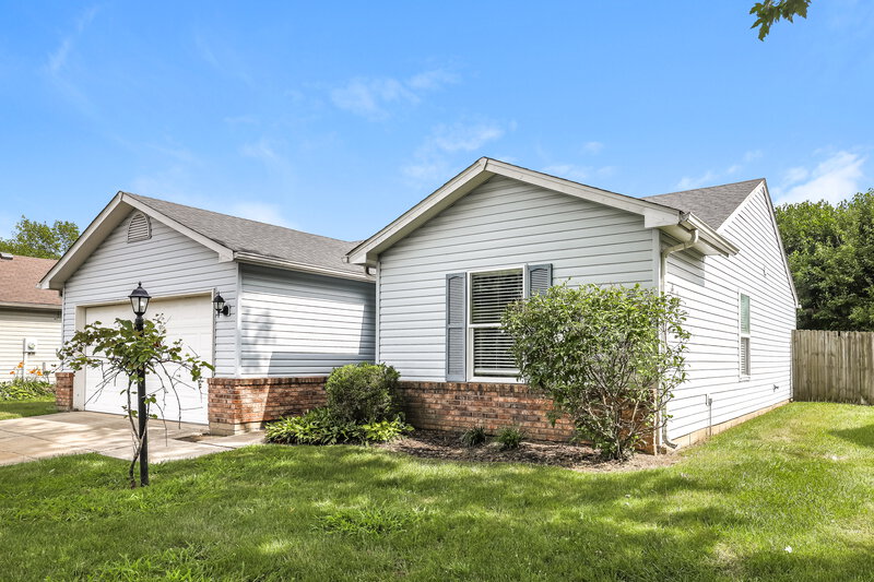 1,730/Mo, 12719 Spurrington Way Indianapolis, IN 46236 Front View