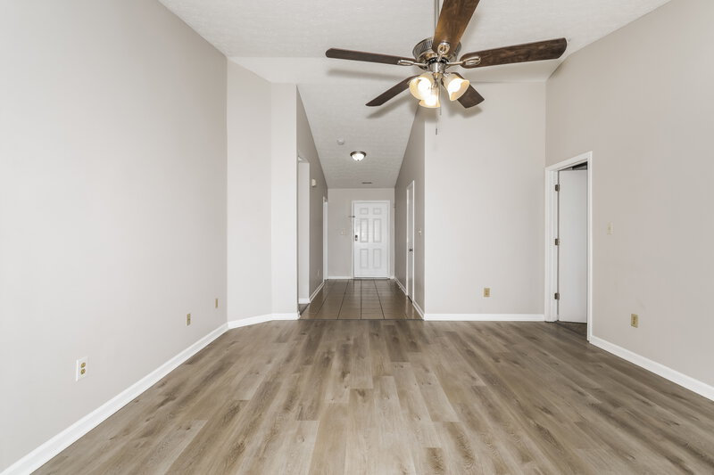 1,730/Mo, 12719 Spurrington Way Indianapolis, IN 46236 Living Room View