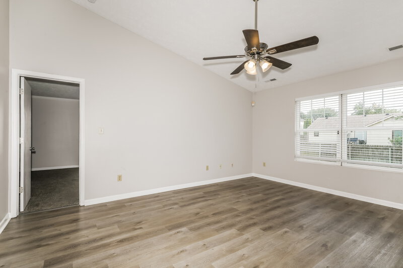 1,730/Mo, 12719 Spurrington Way Indianapolis, IN 46236 Living Room View 2