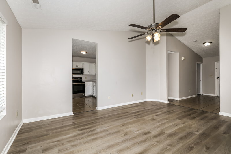 1,730/Mo, 12719 Spurrington Way Indianapolis, IN 46236 Living Room View 3