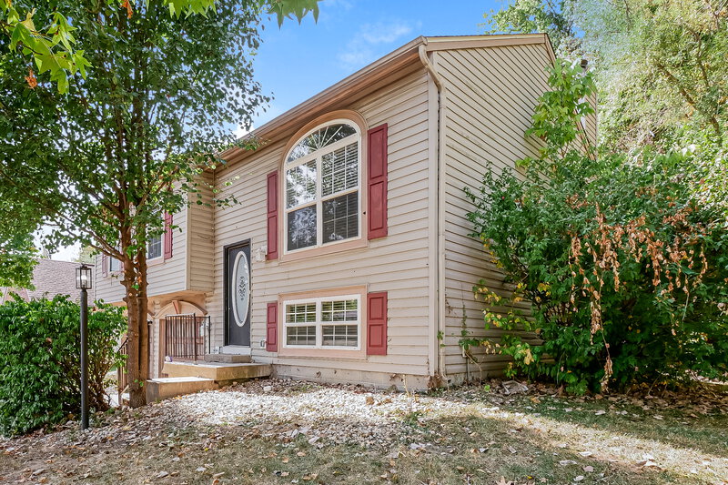 1,660/Mo, 3712 Owster Ln Indianapolis, IN 46237 Front View