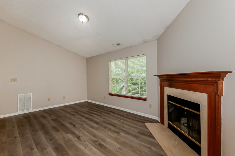 1,660/Mo, 3712 Owster Ln Indianapolis, IN 46237 Living Room View 2