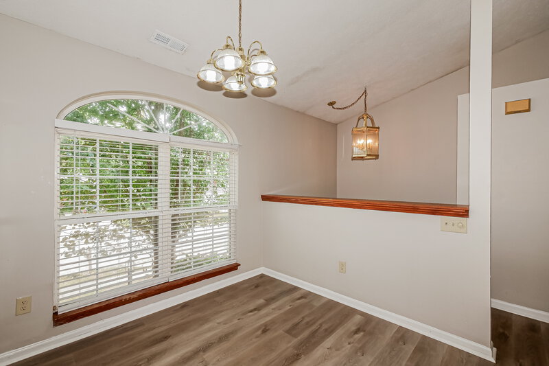 1,660/Mo, 3712 Owster Ln Indianapolis, IN 46237 Dining Room View