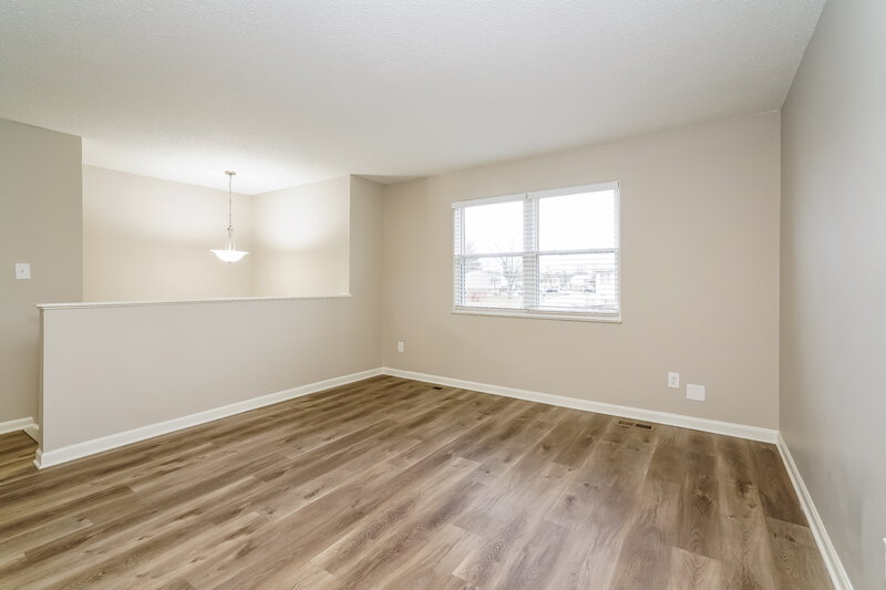 1,630/Mo, 3901 Mistletoe Dr Indianapolis, IN 46237 Living Room View