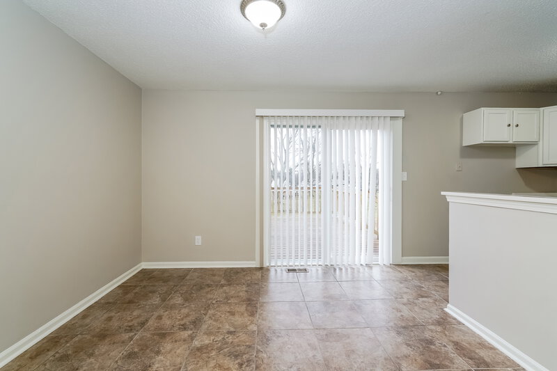 1,630/Mo, 3901 Mistletoe Dr Indianapolis, IN 46237 Dining Room View
