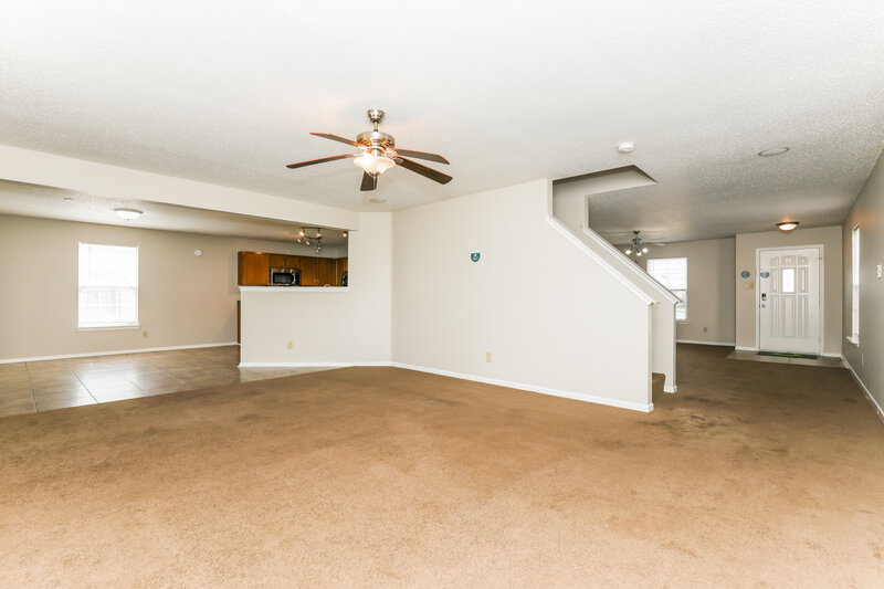 2,230/Mo, 2837 Ludwig Dr Indianapolis, IN 46239 Living Room View 2
