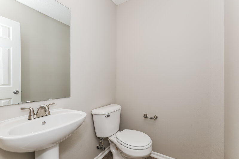 2,230/Mo, 2837 Ludwig Dr Indianapolis, IN 46239 Bathroom View 2