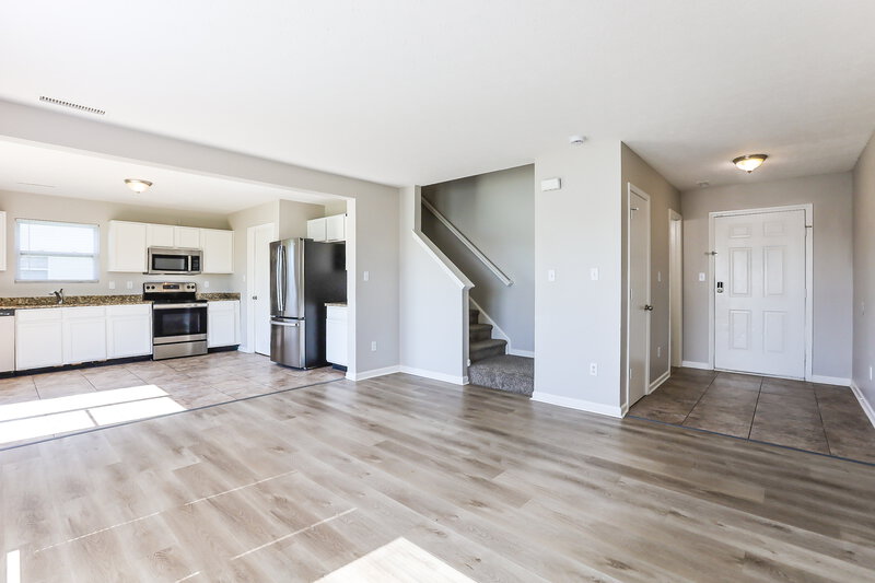 1,760/Mo, 3149 Brandenburg Dr Indianapolis, IN 46239 Living Room View 2