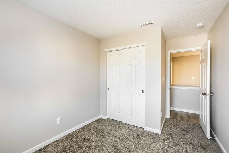 1,920/Mo, 3149 Brandenburg Dr Indianapolis, IN 46239 Misc View 9